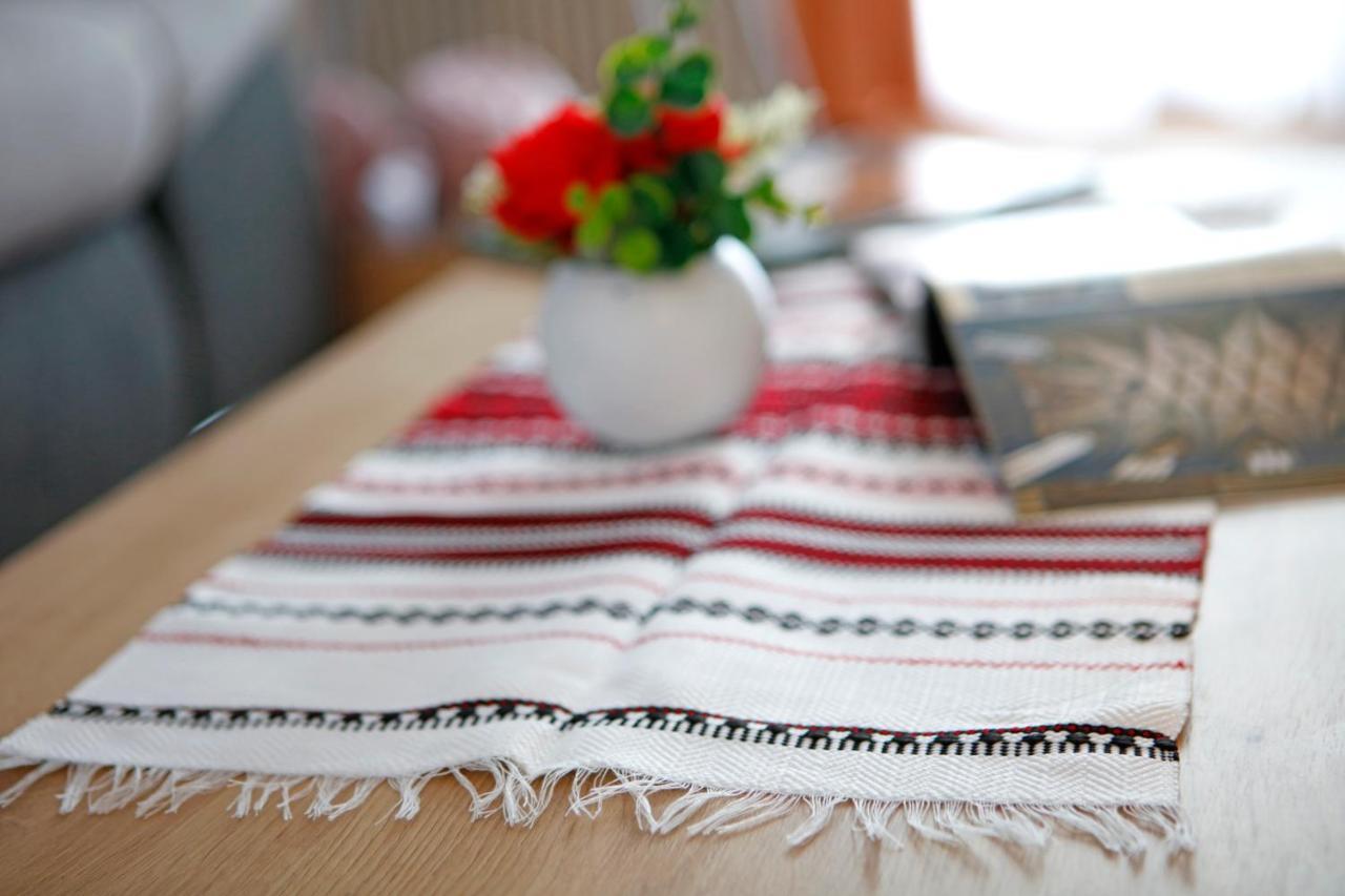 Traditional Romanian Apartments بوخارست المظهر الخارجي الصورة