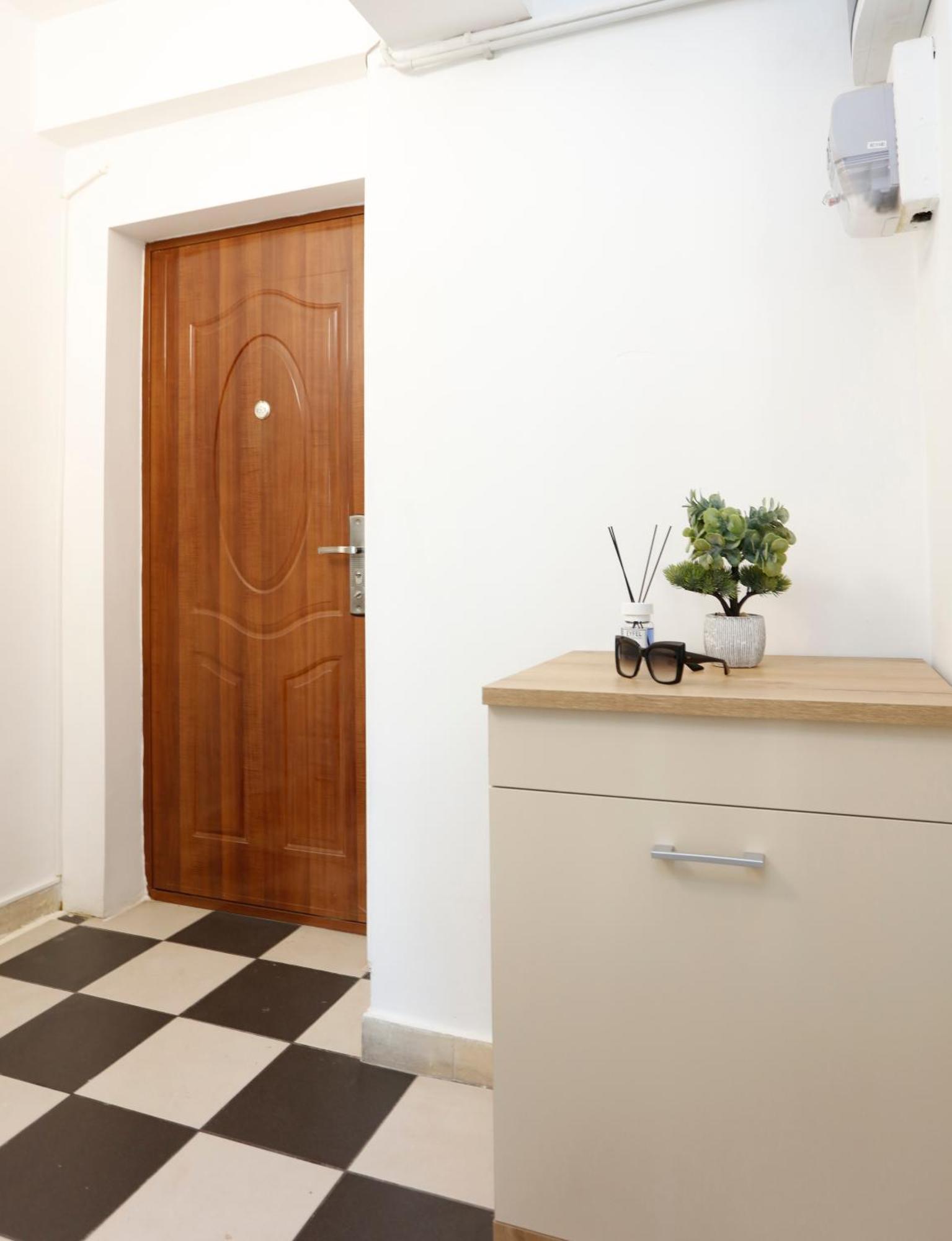 Traditional Romanian Apartments بوخارست المظهر الخارجي الصورة